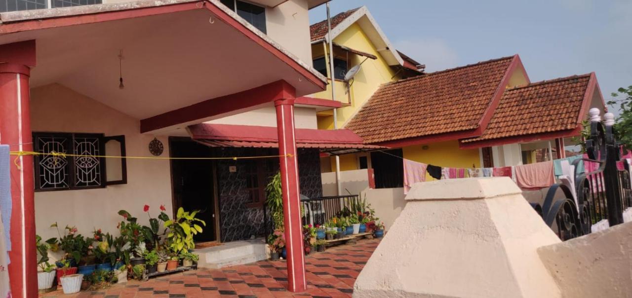 Giri'S Homestay Madikeri Exterior foto