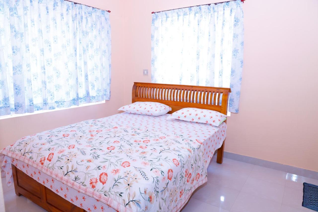 Giri'S Homestay Madikeri Exterior foto