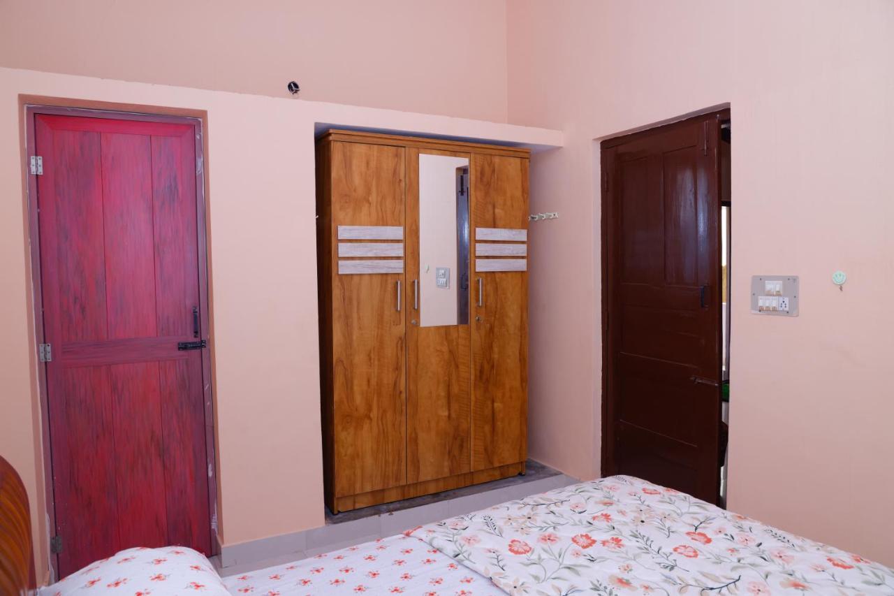 Giri'S Homestay Madikeri Exterior foto