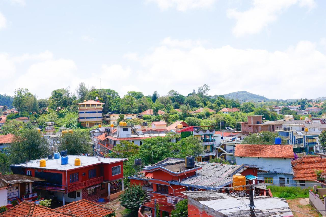 Giri'S Homestay Madikeri Exterior foto